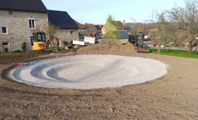 Mise en place sable avant la bâche